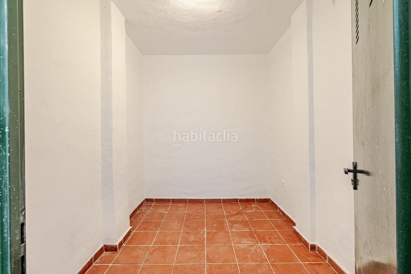 Foto 799b69d6-d0f9-4cde-81c8-675d24250778. Casa aparellada amb calefacció aparcament a El Castillo Manilva