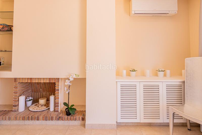 Foto ab1dcc85-4269-430d-b9da-156a3c3c1e58. Xalet amb xemeneia calefacció aparcament piscina a Benidorm