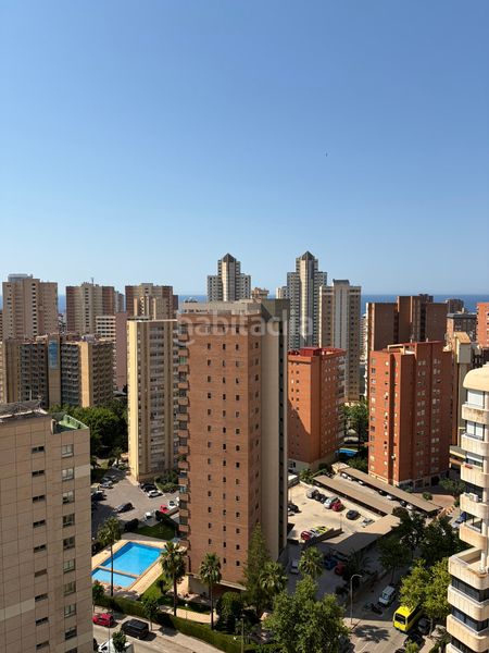 Foto ddf6e33a-3d59-4b20-83a4-ec4b5dcc310c. Lloguer apartament amb aparcament piscina a Levante Alto Benidorm