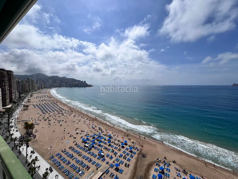 Foto 7cf4bcae-8c50-454a-a0eb-973ce4bd02e2. Lloguer pis amb aparcament a Playa Levante Benidorm