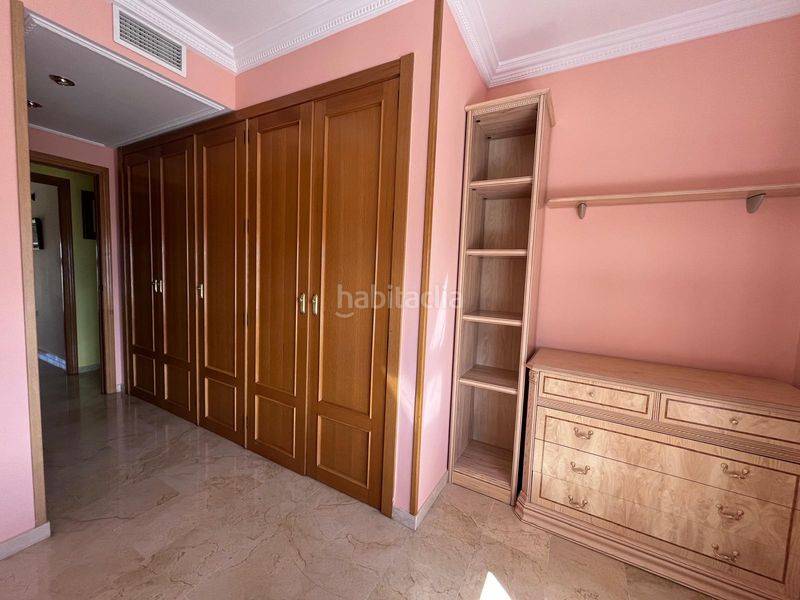 Foto 22d54e0f-d0b2-4c87-9cd0-efefedd67333. Rent flat with parking pool in Levante Alto Benidorm