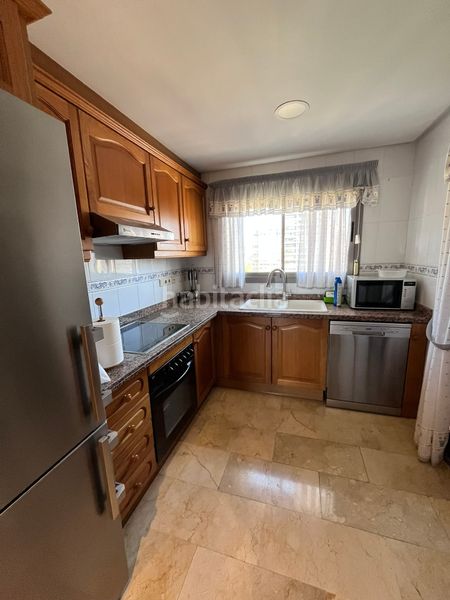 Foto df7423a9-7a41-40bb-b410-4708475446a8. Rent flat with parking pool in Levante Alto Benidorm