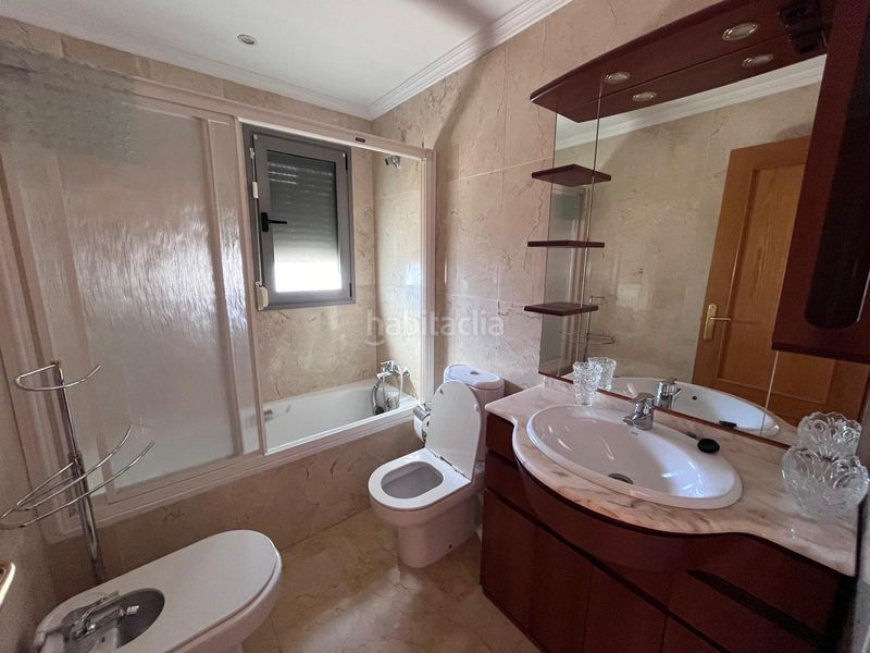 Foto f51fda9e-8e3f-4507-a651-f60268f44a39. Rent flat with parking pool in Levante Alto Benidorm