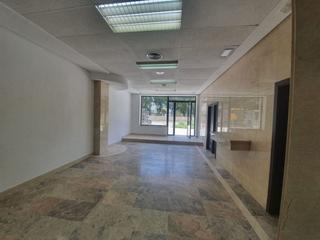 Location Local commercial  Avenida san francisco javier. Local comercial en zona prime de nervión