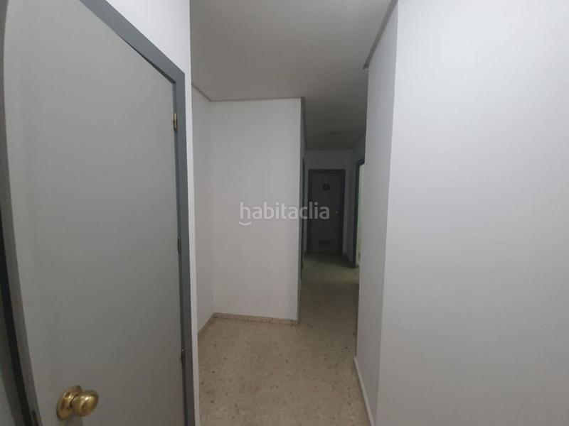 Foto 4b175858-968a-47ac-b51a-f59e249ddb7a. Miete geschäftsraum in La Buhaira Sevilla