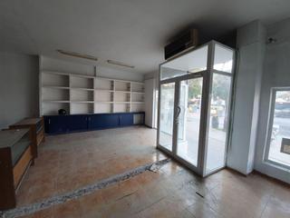 Lloguer Local Comercial  Avenida eduardo dato. Local comercial disponible en eduardo dato