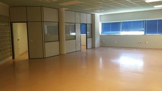 Lloguer Oficina  Avenida alcalde luis uruñuela. Oficina disponible en zona empresarial de sevilla este