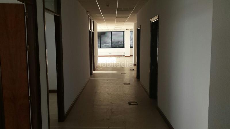 Foto 3ad3954e-a40d-4fd7-bf83-572820ecadbd. Location bureau dans Parque Alcosa Sevilla