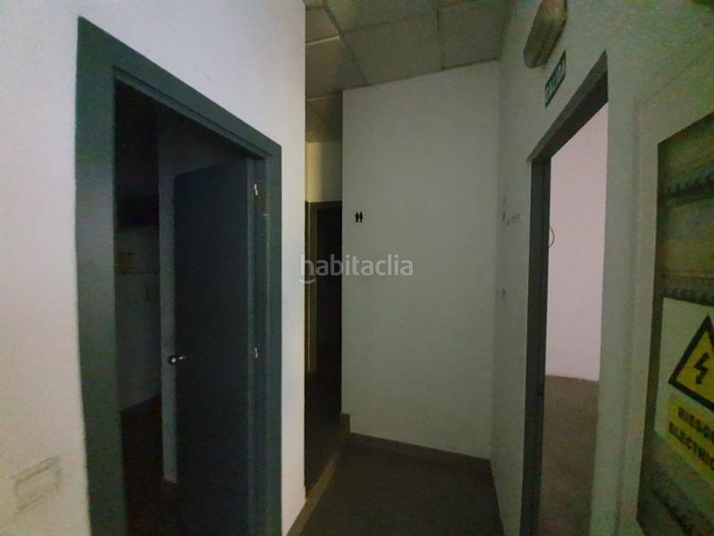 Foto 5477f0b6-35d4-4c93-afd2-6248aa729dfe. Alquiler local comercial en Parque Alcosa Sevilla
