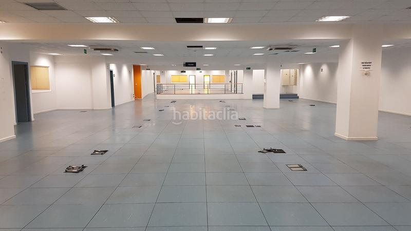 Foto e04b7dfc-32f1-4bc7-a16c-81f86ecce37f. Miete büro in Triana Oeste Sevilla