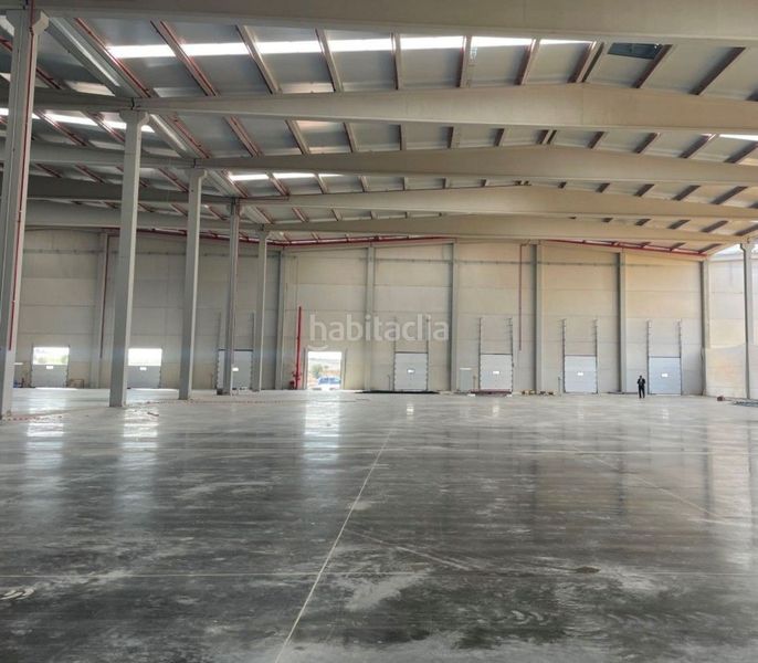 Foto f0895825-905c-4852-8b89-9462e7edd91b. Rent industrial building in La Motilla - Fuente del Rey Dos Hermanas