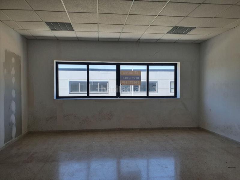 Foto a0b27d83-2a79-4de9-bb0c-b0d19ee7226b. Location bâtiment à usage industriel dans La Motilla - Fuente del Rey Dos Hermanas