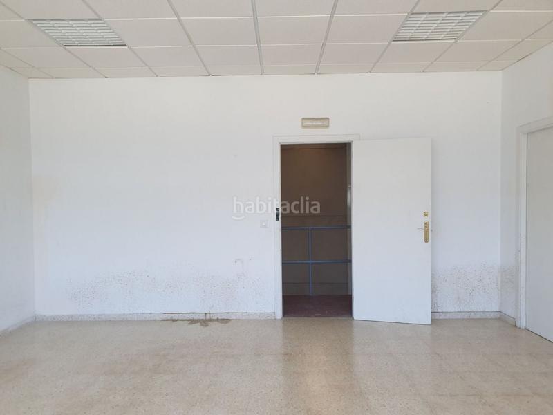 Foto a5d9b71f-f39b-4f5e-9327-00764006db41. Location bâtiment à usage industriel dans La Motilla - Fuente del Rey Dos Hermanas