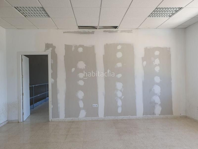 Foto 948842c8-3cac-4999-87ad-5de48a3e8052. Miete fabrikhalle in La Motilla - Fuente del Rey Dos Hermanas