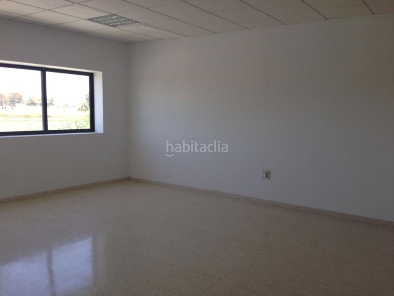 Foto 0b2ede7c-dd72-4af7-b272-06b938450814. Alquiler nave industrial en La Motilla - Fuente del Rey Dos Hermanas