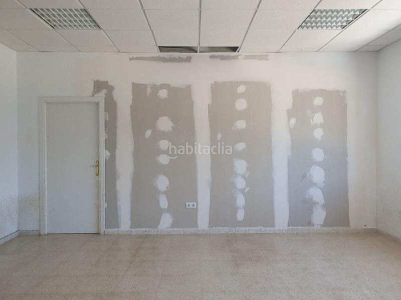 Foto baebe7c4-7fd4-4459-a188-803709263ec1. Alquiler nave industrial en La Motilla - Fuente del Rey Dos Hermanas