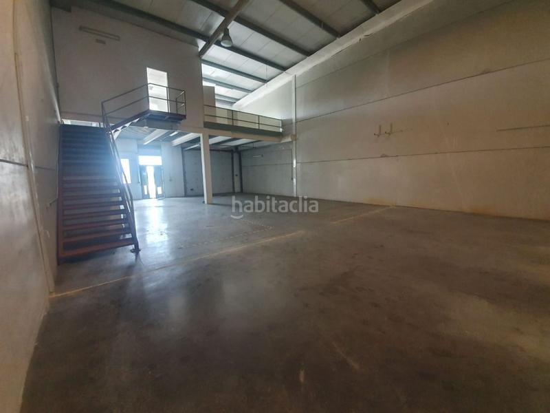 Foto dc11d662-f74b-43ba-ac38-2483e173c4af. Alquiler nave industrial en La Motilla - Fuente del Rey Dos Hermanas