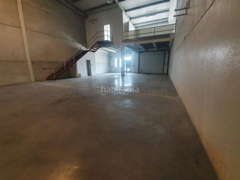 Foto ed1619db-9c29-447c-aaf9-f103013a936f. Alquiler nave industrial en La Motilla - Fuente del Rey Dos Hermanas