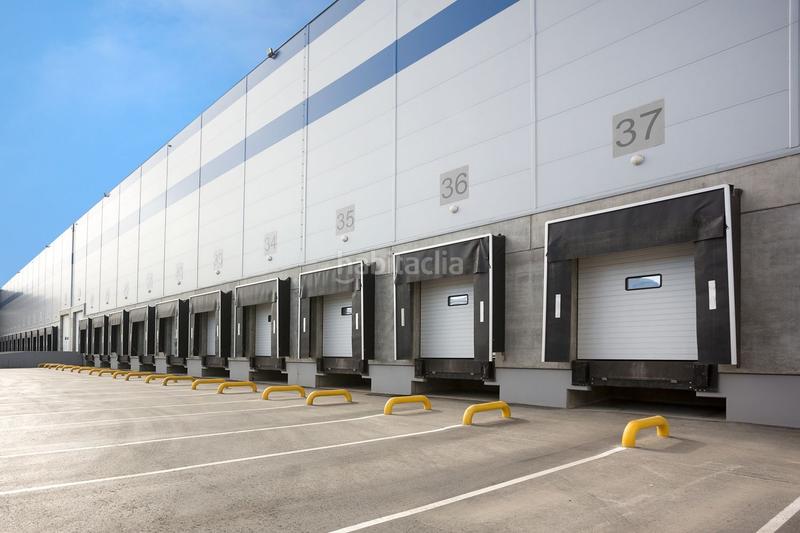 Foto 242e7712-7e5a-40b0-8da8-594cbee712f5. Fabrikhalle in La Motilla - Fuente del Rey Dos Hermanas