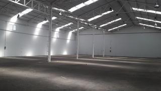 Rent Industrial building  Calle calle de la red dos