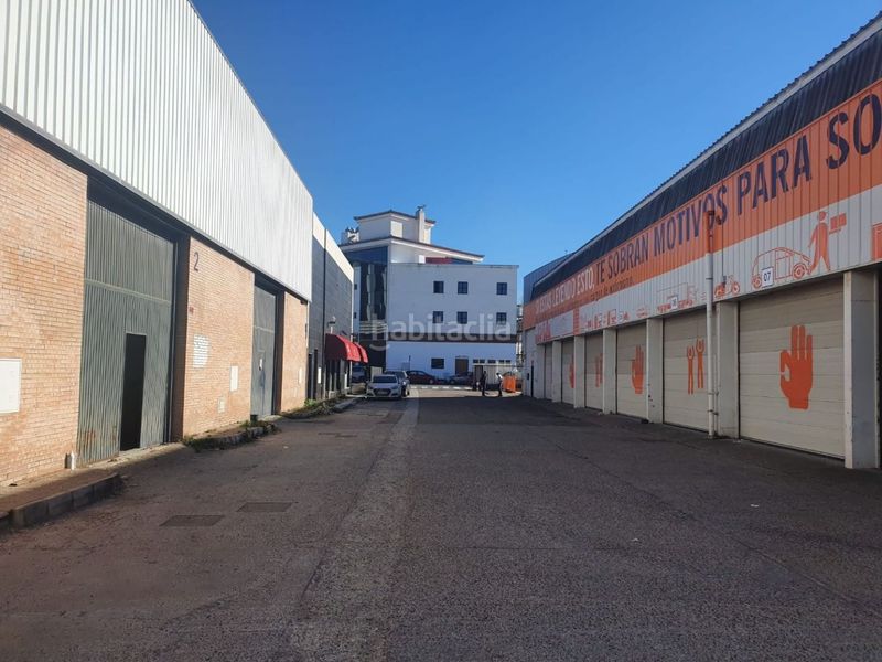 Foto f12e0526-aa4b-41ad-8204-16660f1a705e. Affitto capannone industriale in Parque Atlántico- San Matías Sevilla