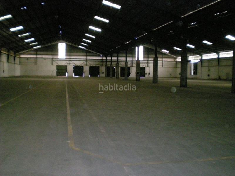 Foto 7b2ba68d-33a5-4dbe-b2c7-e58049bcd704. Rent industrial building in La Paz Alcalá de Guadaira
