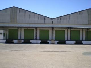 Rent Industrial building  Calle la red veintisiete