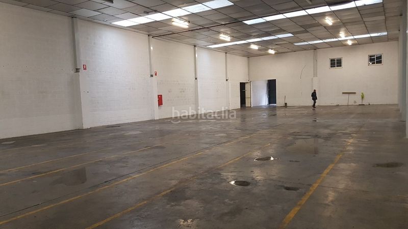 Foto 23fe7021-7f23-4b87-ac21-3cccadbe22fc. Rent industrial building in La Motilla - Fuente del Rey Dos Hermanas