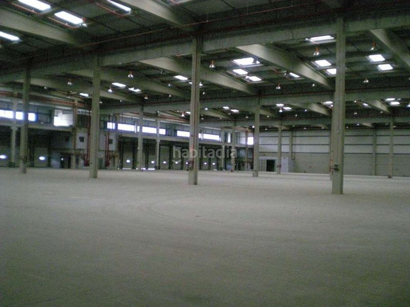 Foto cc082b08-8740-4041-97fa-3c20e738fcac. Affitto capannone industriale in Tablada Sevilla