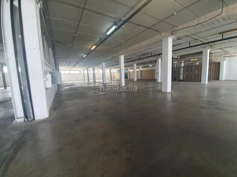 Foto 177f966b-e74e-4987-af67-bb733d40d68d. Alquiler nave industrial  de élite eficiencia, seguridad y ubicación estratégica en Alcalá de Guadaira