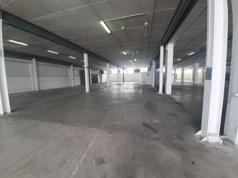 Foto e40d5dfc-653d-46b7-8ee5-81daf72c0df8. Lloguer nau industrial a La Paz Alcalá de Guadaira