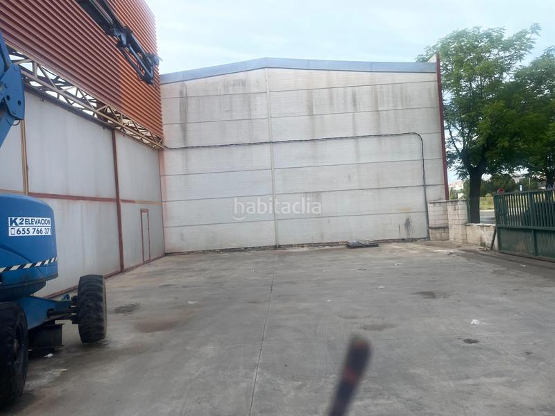 Foto 795d3def-a089-46d8-b039-2dfd9bd0e47e. Nau industrial a Palmete Sevilla