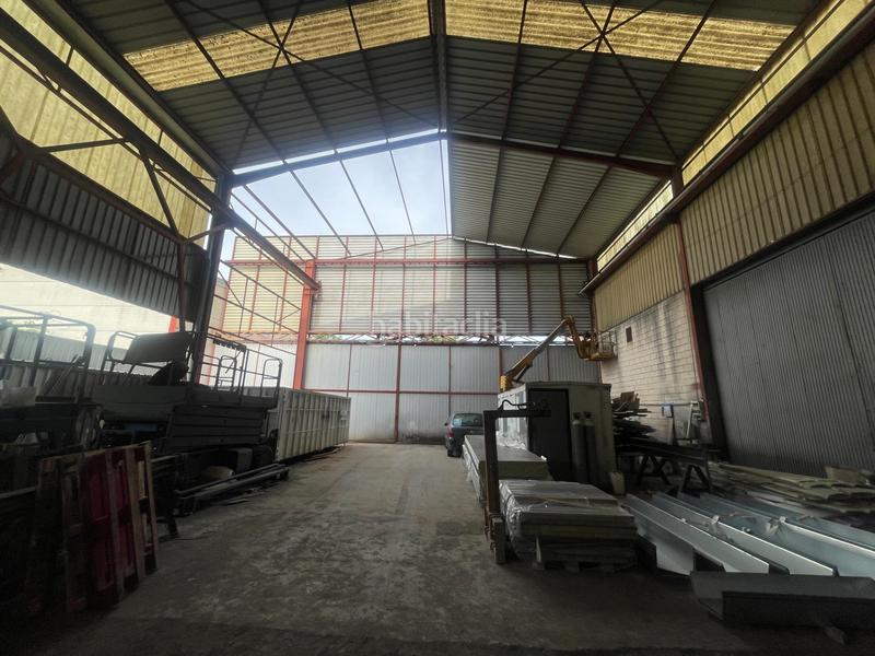 Foto a260b522-9ad4-47e2-a6c6-92dd02a73b2f. Nau industrial a Palmete Sevilla