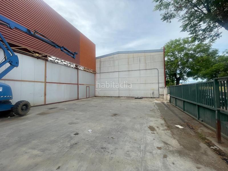 Foto f6df9834-1982-4fde-ae3b-d1a54720bba0. Nau industrial a Palmete Sevilla