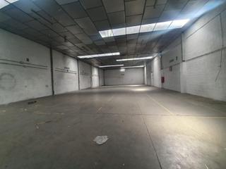 Lloguer Nau industrial a La Motilla - Fuente del Rey. Nave de 1300 m2 con muelle