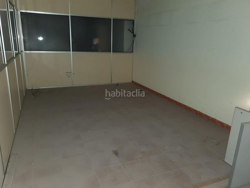 Foto cb47261d-0d26-4d95-9c66-e8c37f19ecff. Rent industrial building in El Plantinar - Avda. La Paz - El Juncal Sevilla