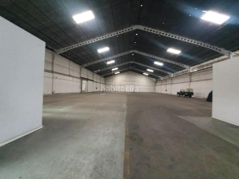 Foto 0d36bb67-4507-4f31-ab65-54acdeafcc4c. Alquiler nave industrial magnífica nave con fachada a carretera en Alcalá de Guadaira