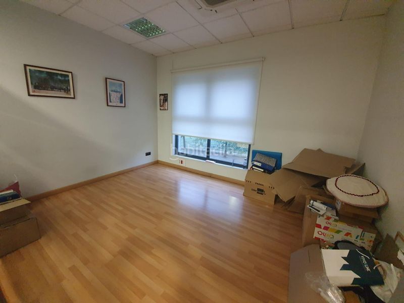 Foto 58cfdffd-4d32-4384-9c4c-74c95a4ff8e3. Location bureau avec parking dans Parque Atlántico- San Matías Sevilla