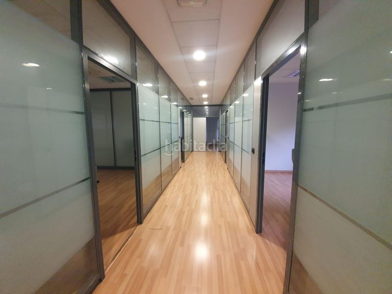 Foto a2767193-646a-4190-b6f6-4f50bb1395b6. Location bureau avec parking dans Parque Atlántico- San Matías Sevilla