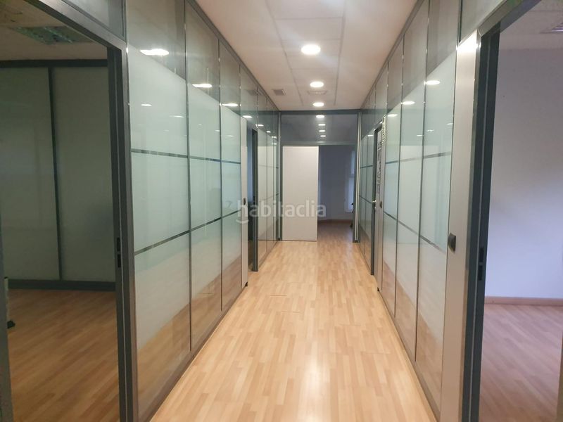 Foto ac1f50e1-87f1-42be-8556-cf7145d99b01. Location bureau avec parking dans Parque Atlántico- San Matías Sevilla