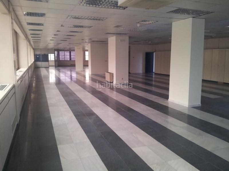 Foto 067ae6a2-f859-4683-a434-7eb195f4e782. Alquiler oficina en La Buhaira Sevilla