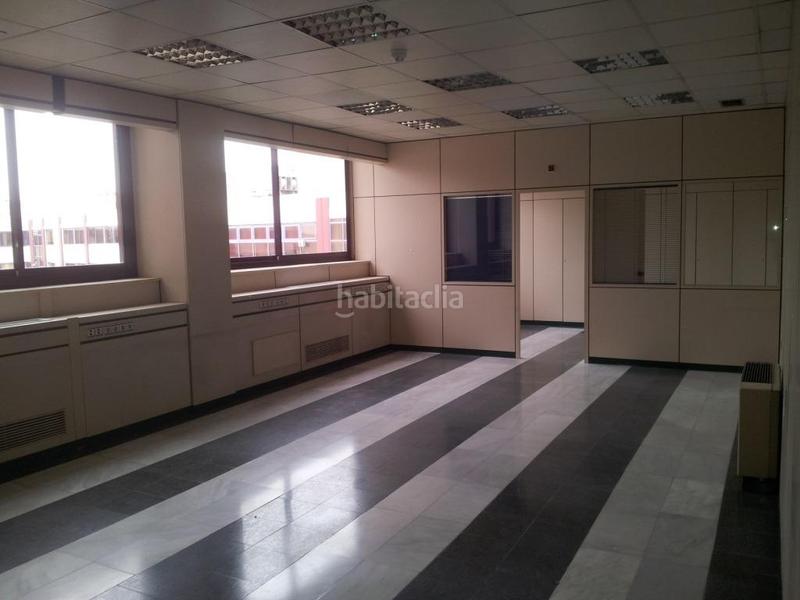 Foto 437b42c2-4d3c-483e-a72b-3624c2b7ccd5. Lloguer oficina a La Buhaira Sevilla