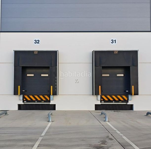 Foto a7b8f760-2ae3-41bf-8d81-740c5d5de85e. Rent industrial building in La Motilla - Fuente del Rey Dos Hermanas