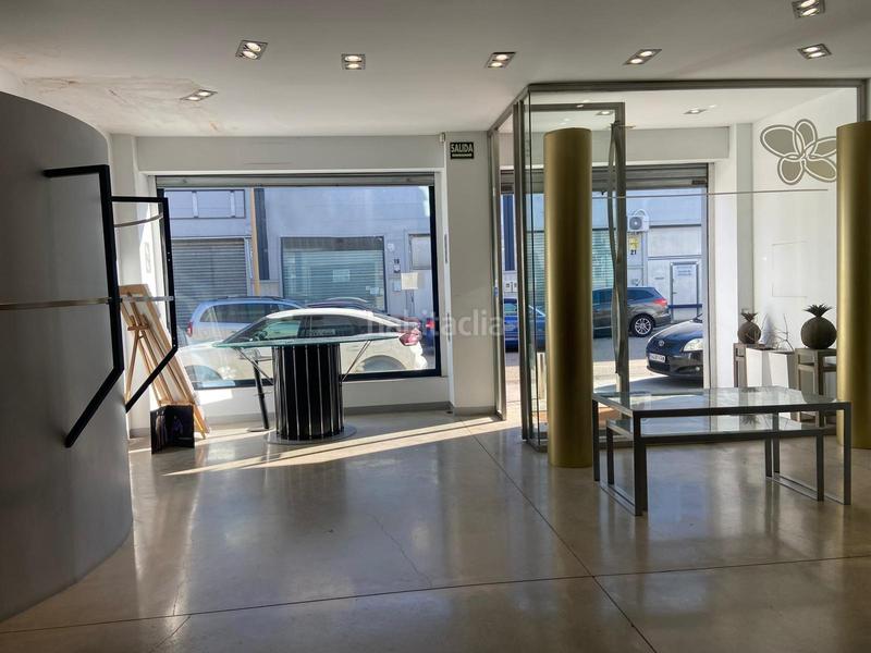 Foto 5f660689-c345-4472-bf45-4d25e475a5c8. Alquiler local comercial estupendo local en el polígono la negrilla en Sevilla