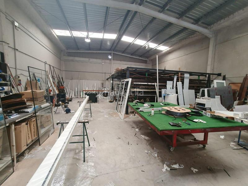 Foto 0a68f613-c844-4a1a-8b51-648bbb60a593. Industrial building in La Paz Alcalá de Guadaira