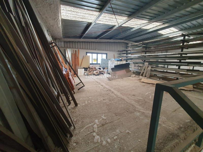 Foto 3aebef3c-4c57-432d-9748-0ae07728a0b9. Industrial building in La Paz Alcalá de Guadaira