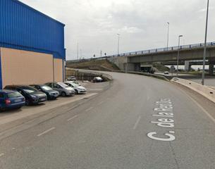 Lloguer Nau industrial a La Paz. Estupenda nave con fachada a la a92