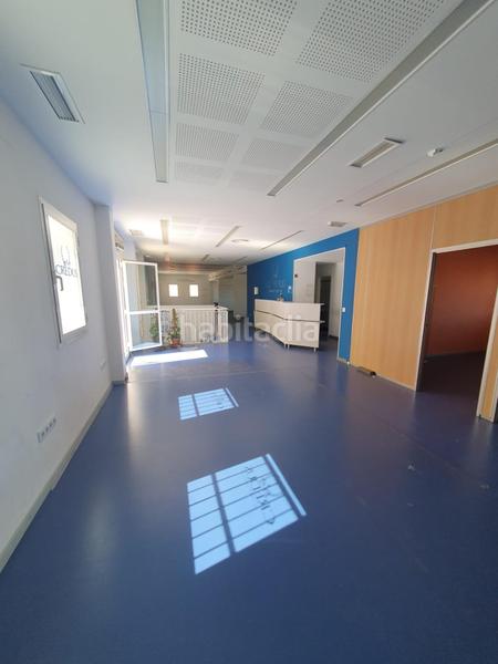 Foto 3cba9865-65df-45b1-8375-96ba89c8ce93. Affitto ufficio con riscaldamento in colores - entreparques Sevilla