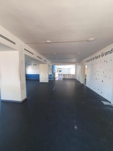 Foto c8cbfa12-0fde-45ad-9107-907e0c01e9ac. Miete büro mit heizung in colores - entreparques Sevilla