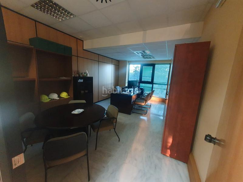 Foto abac511b-8222-4b25-ac77-ff347560ce96. Ufficio in Triana Oeste Sevilla